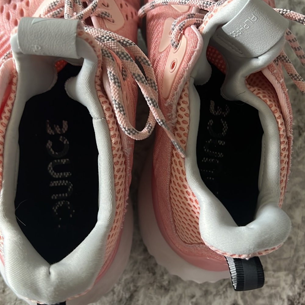 - Pink Adidas AlphaBounce running shoes - Picture 6 of 7